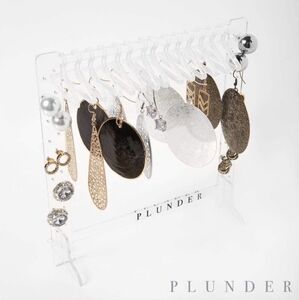 Plunder Earrings Stand